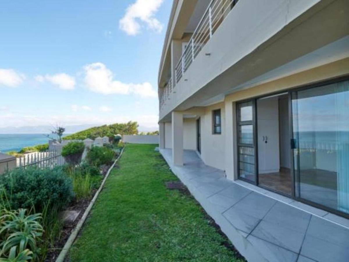 The View At Whale Cove De Kelders Apartment Exterior foto