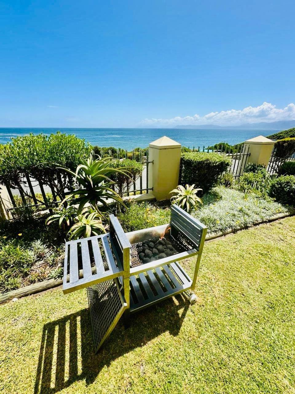 The View At Whale Cove De Kelders Apartment Exterior foto